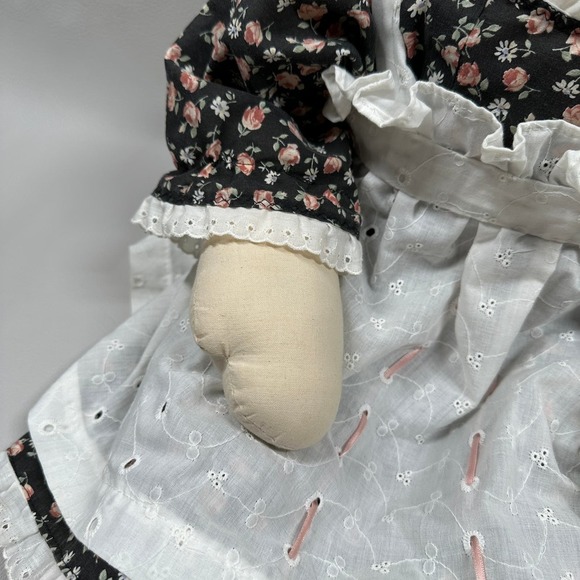 Large Raggedy Anne Doll 33" - Picture 3 of 9